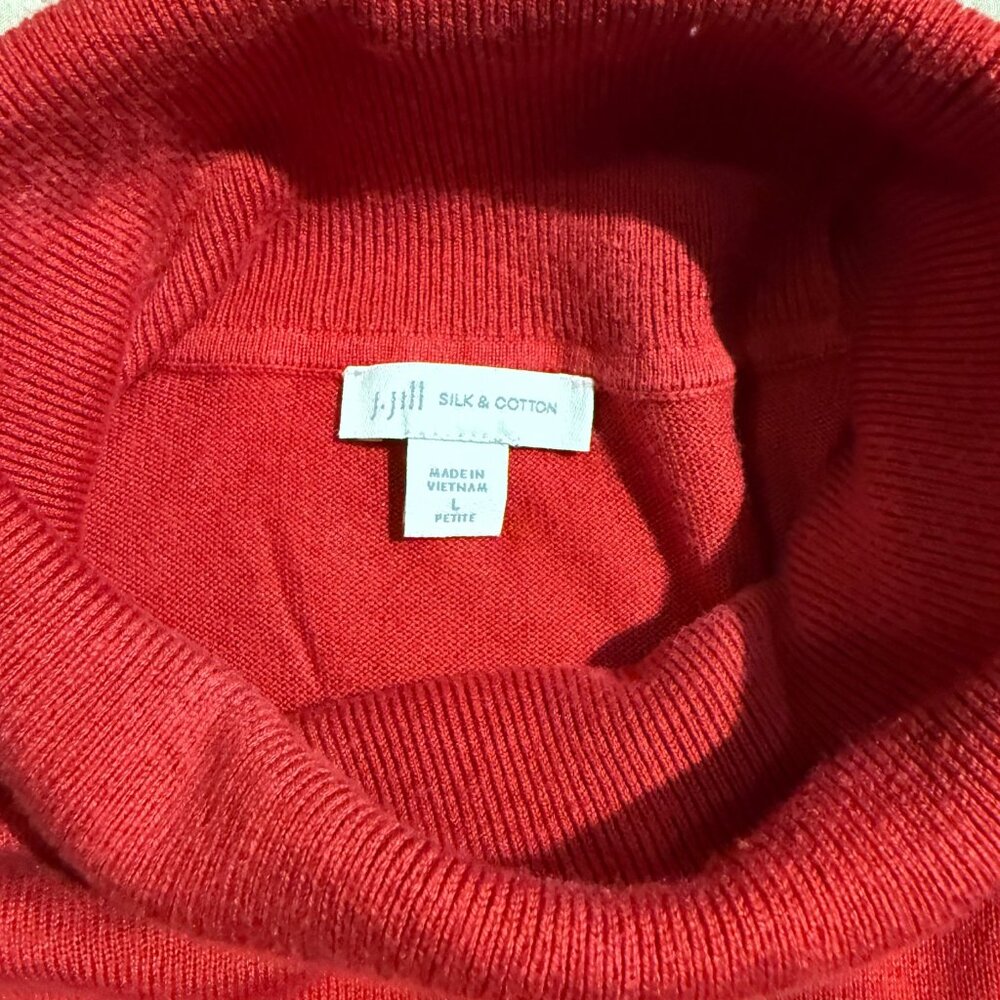 LNWOT J. Jill Women's Silk & cotton holiday red turtleneck sweater; L petite - Picture 3 of 3